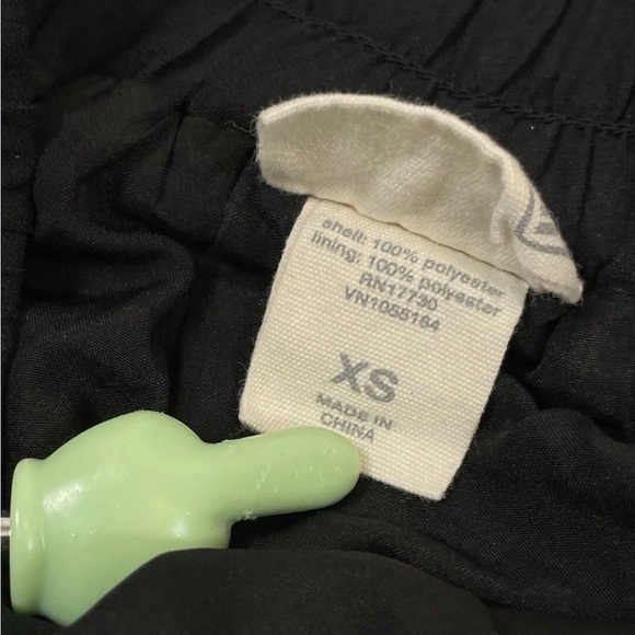 Converse One Star Black Mini Skirt Woman’s Size XS Elastic Waist ,lined Pleated - Picture 6 of 10